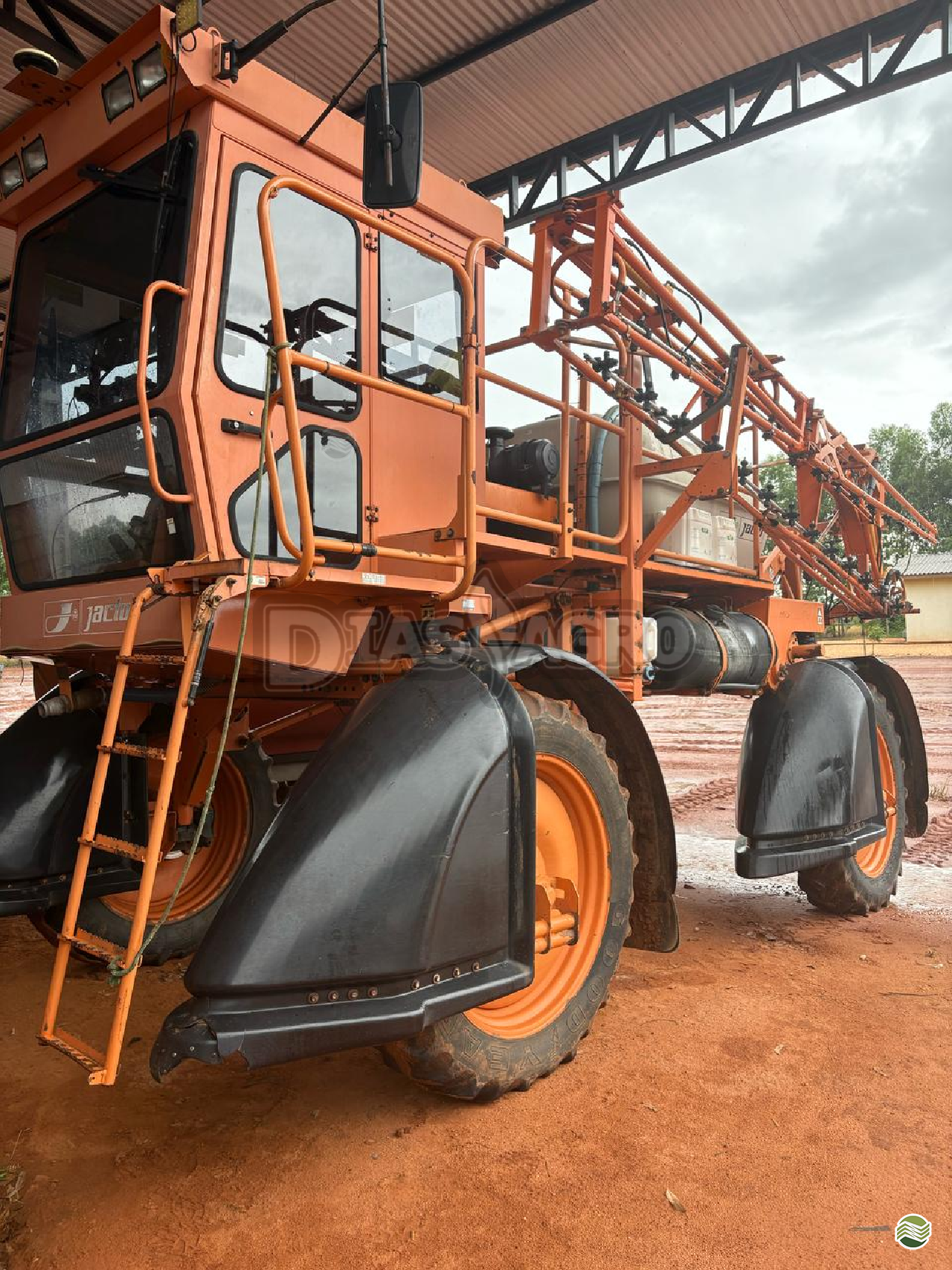 PULVERIZADOR JACTO UNIPORT 2000 Tração 4x2 Dias Agro - Jacto LUCAS DO RIO VERDE MATO GROSSO MT